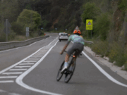 Mor un ciclista a Subirats després de ser envestit per un jove sota els efectes de l’alcohol
