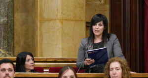 El Parlament no ha resolt després de mig any els quatre expedients oberts contra diputats de Vox i Aliança Catalana
