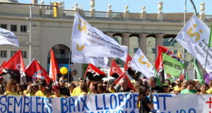 Els docents es manifesten a Barcelona en una nova jornada de vaga del sector a tot Catalunya