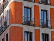 El sector immobiliari denuncia el desajust entre mesures anunciades i lleis vigents